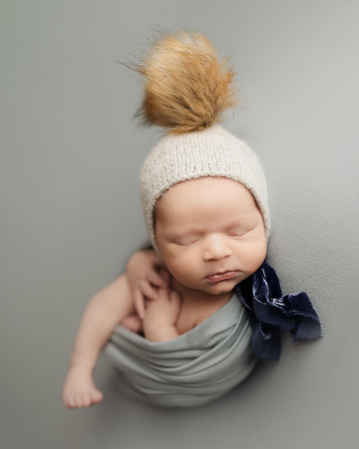 Ivory Pompom Bonnet - Velvet ties