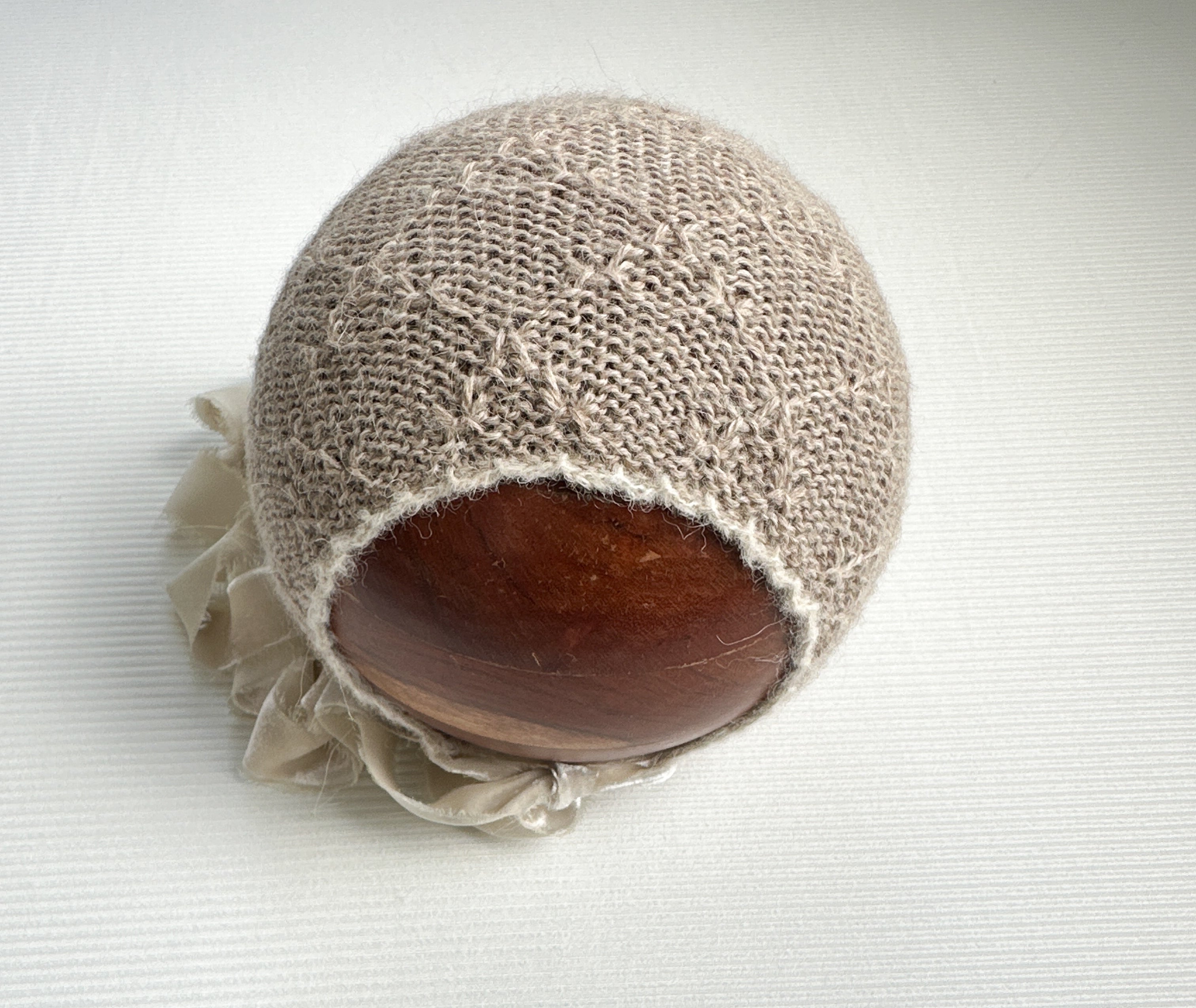 Oatmeal Knit Bonnet - Sitter