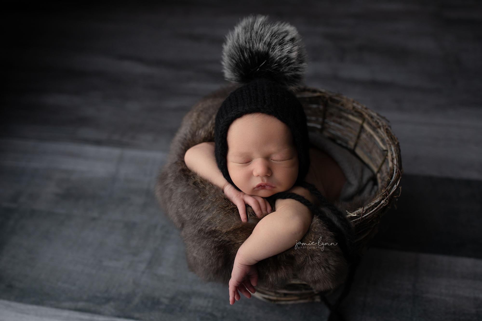 Pom Pixie Bonnet - Noir - K2CBlooms