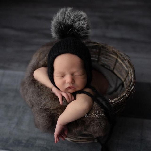 Pom Pixie Bonnet - Noir - K2CBlooms
