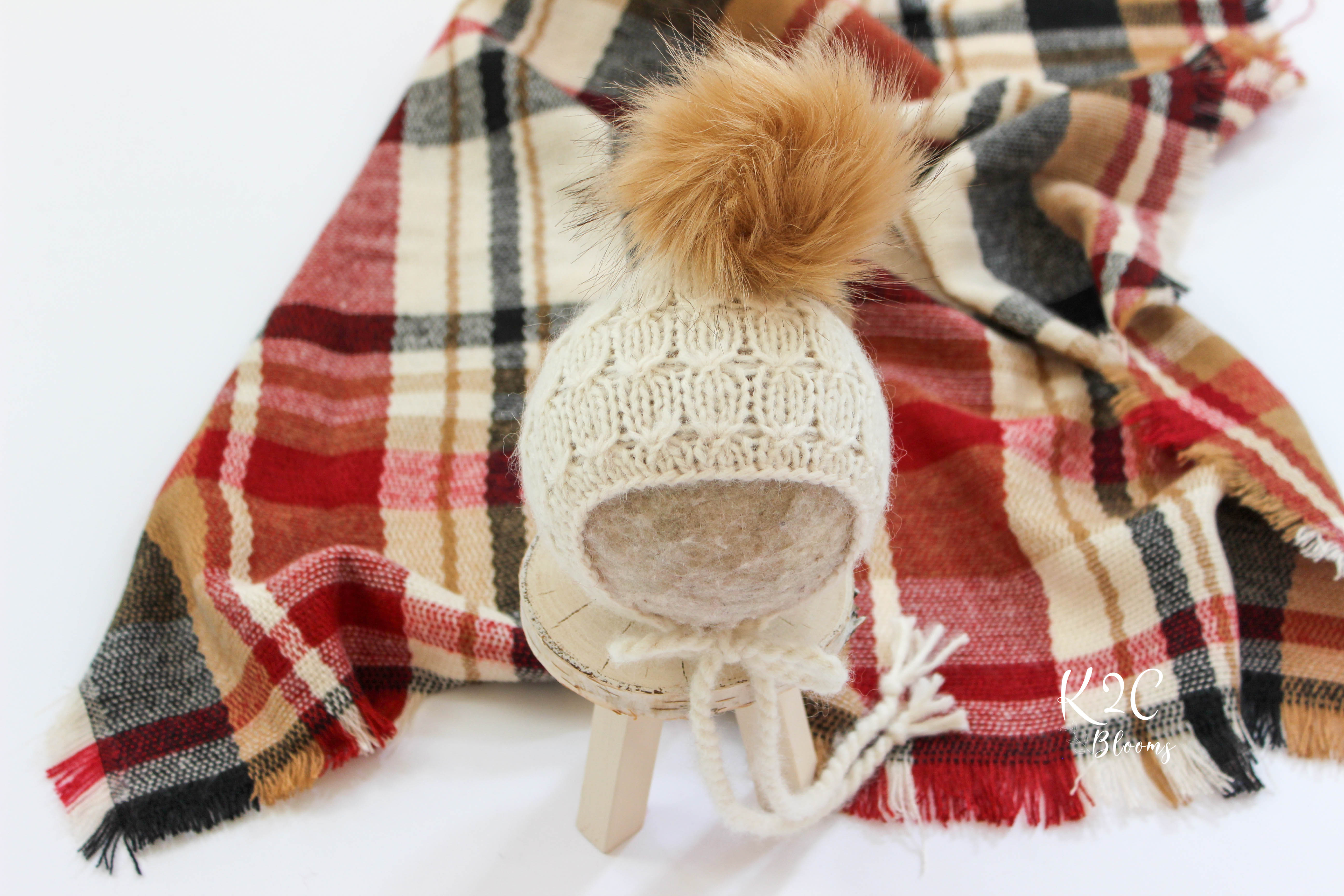 Ivory Pom Bonnet - K2CBlooms